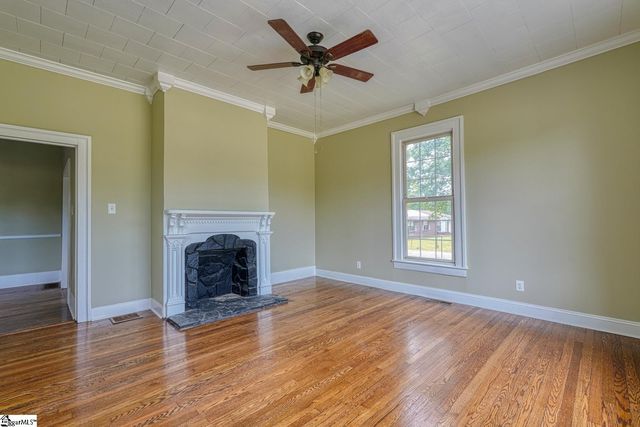 4279 N Blackstock Road, Spartanburg, SC 29301