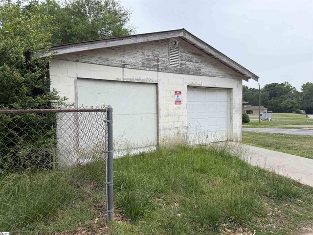 4279 N Blackstock Road, Spartanburg, SC 29301