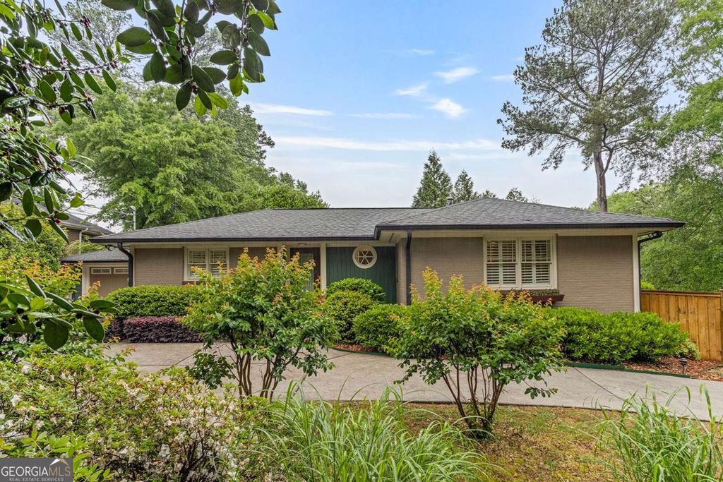 2492 Parkdale Place NE, Atlanta, GA 30305