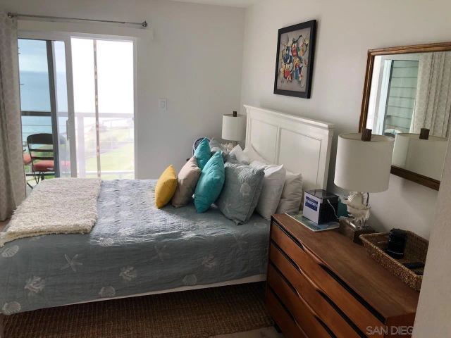 940 Sealane Dr 5, Encinitas, CA 92024