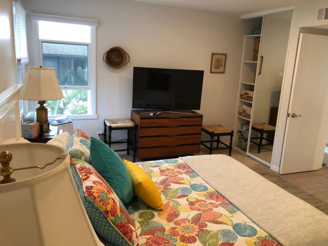 940 Sealane Dr 5, Encinitas, CA 92024