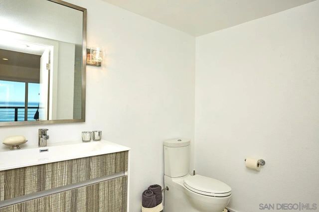 940 Sealane Dr 5, Encinitas, CA 92024