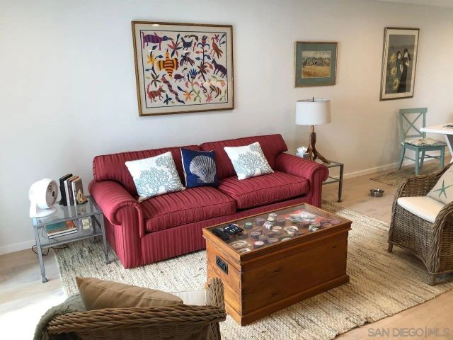 940 Sealane Dr 5, Encinitas, CA 92024