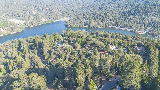 310 Wylerhorn, Crestline, CA 92325