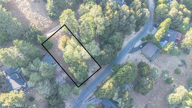 310 Wylerhorn, Crestline, CA 92325