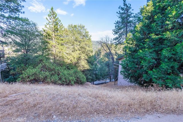 310 Wylerhorn, Crestline, CA 92325