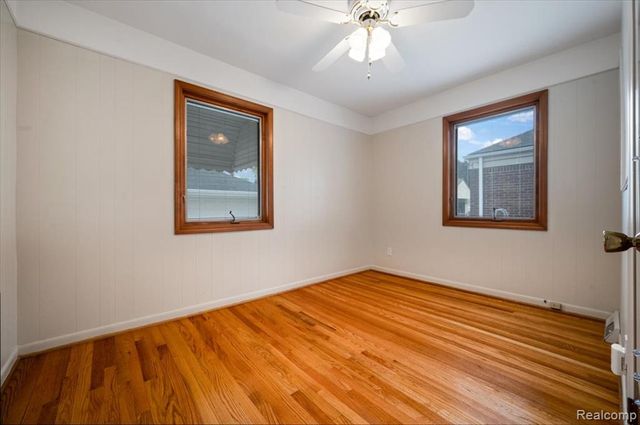 2211 White Avenue, Lincoln Park, MI 48146
