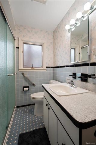 2211 White Avenue, Lincoln Park, MI 48146