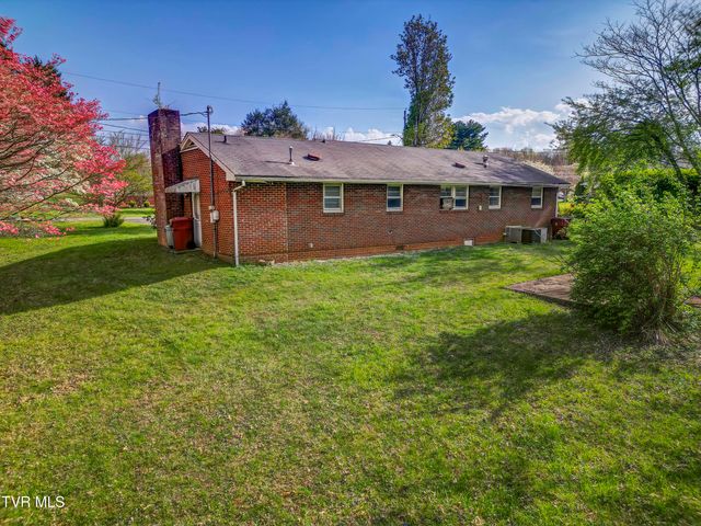 1302 Oxford Place, Johnson City, TN 37601