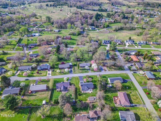 1302 Oxford Place, Johnson City, TN 37601