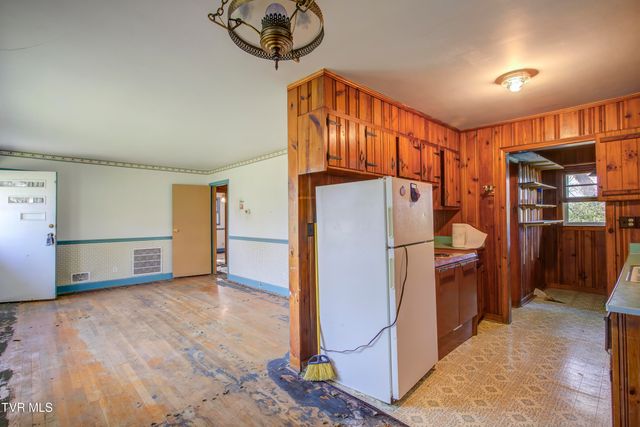 1302 Oxford Place, Johnson City, TN 37601