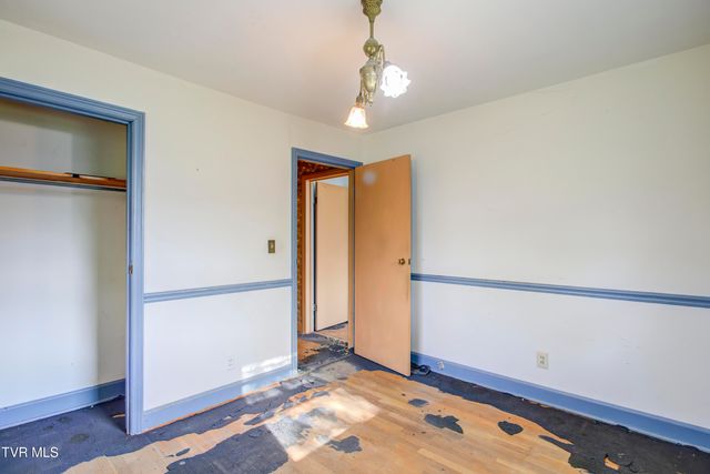 1302 Oxford Place, Johnson City, TN 37601