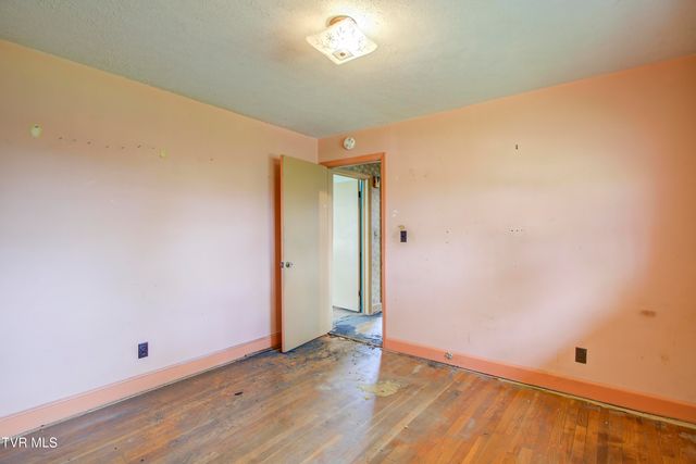 1302 Oxford Place, Johnson City, TN 37601