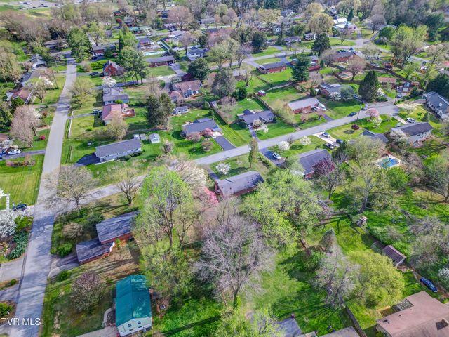 1302 Oxford Place, Johnson City, TN 37601
