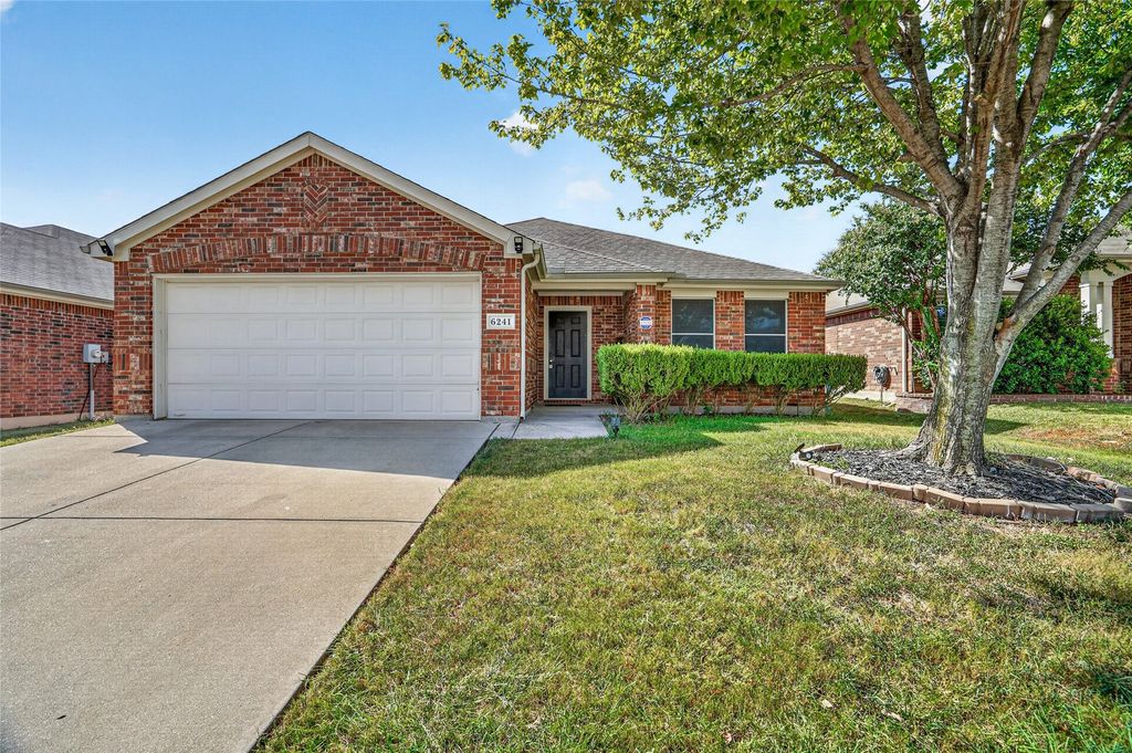 6241 Trinity Creek Drive, Fort Worth, TX 76179
