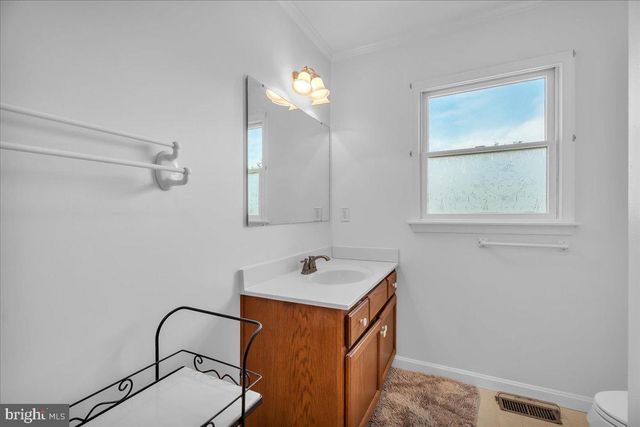 34 LAWRENCE RD, Quinton, NJ 08072