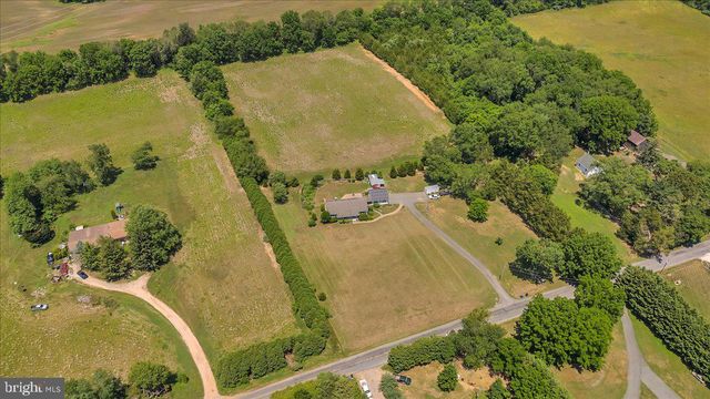 34 LAWRENCE RD, Quinton, NJ 08072
