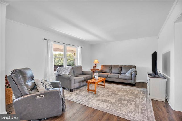 34 LAWRENCE RD, Quinton, NJ 08072