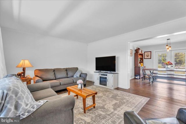 34 LAWRENCE RD, Quinton, NJ 08072