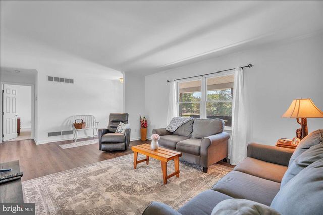34 LAWRENCE RD, Quinton, NJ 08072