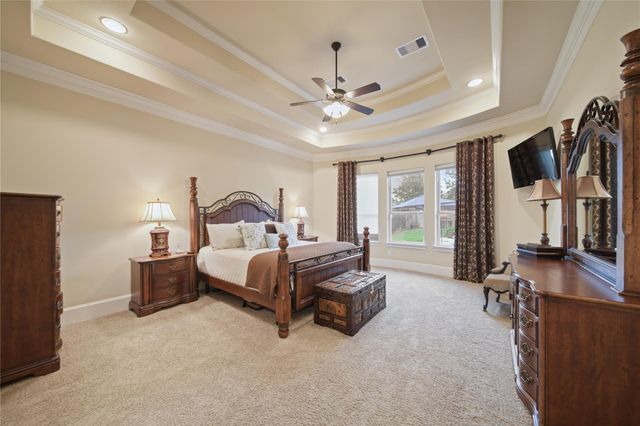 2305 Farris Valley Lane, Friendswood, TX 77546