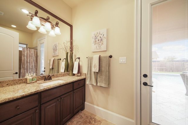 2305 Farris Valley Lane, Friendswood, TX 77546