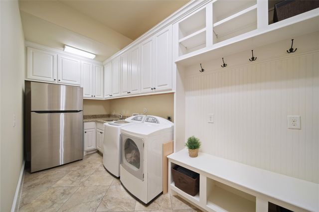2305 Farris Valley Lane, Friendswood, TX 77546