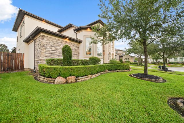 2305 Farris Valley Lane, Friendswood, TX 77546