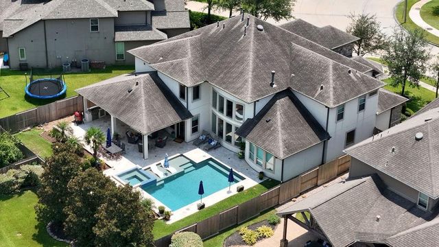 2305 Farris Valley Lane, Friendswood, TX 77546