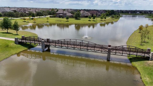 2305 Farris Valley Lane, Friendswood, TX 77546