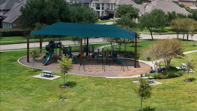 2305 Farris Valley Lane, Friendswood, TX 77546
