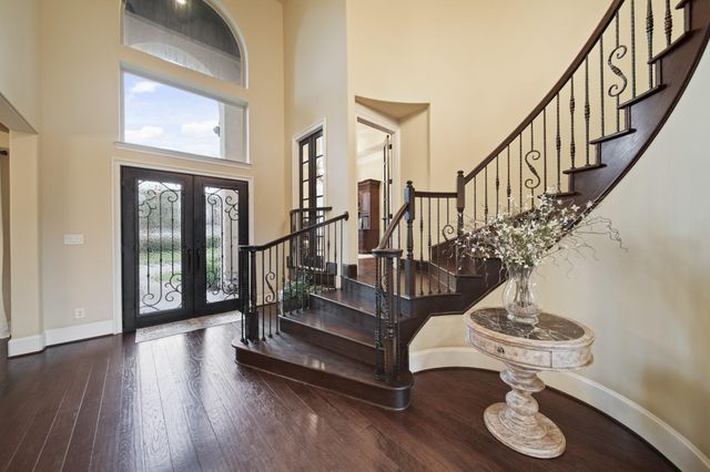 2305 Farris Valley Lane, Friendswood, TX 77546