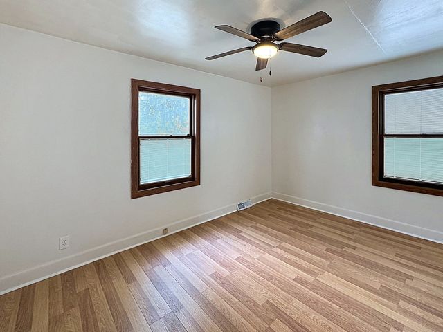 1525 41st Street, Rock Island, IL 61201
