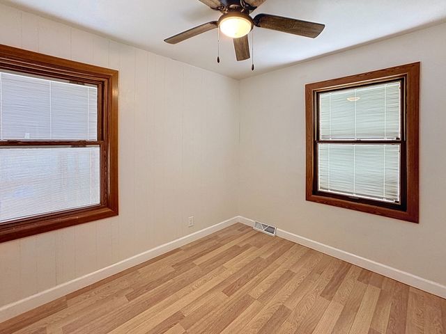 1525 41st Street, Rock Island, IL 61201