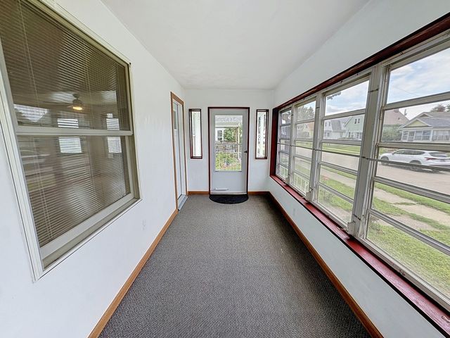 1525 41st Street, Rock Island, IL 61201