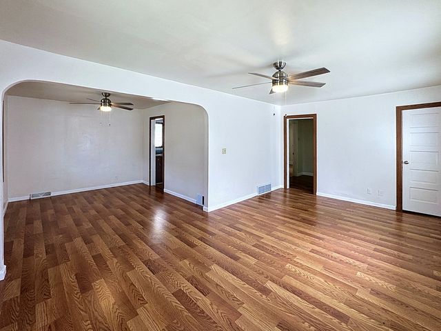 1525 41st Street, Rock Island, IL 61201