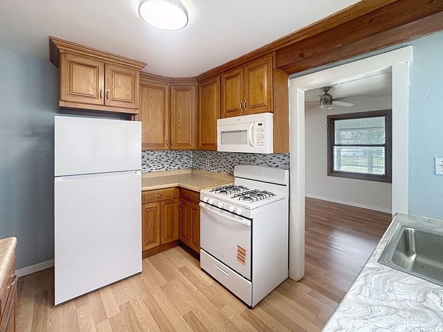 1525 41st Street, Rock Island, IL 61201