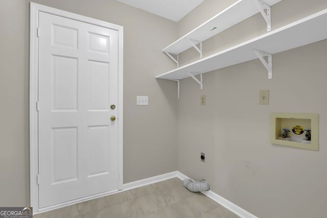 1853 Windcrest Drive SW, Lilburn, GA 30047