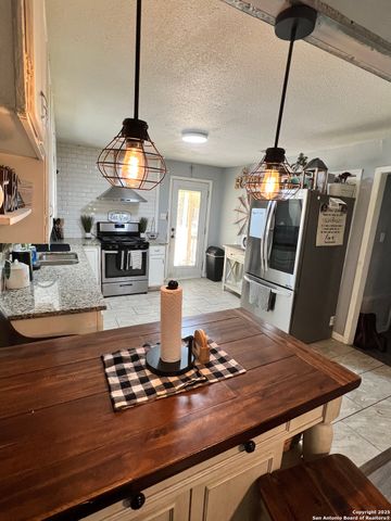 1518 Logwood, San Antonio, TX 78221