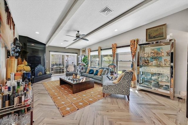 3305 Plaza Del Paz, Las Vegas, NV 89102