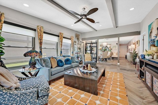 3305 Plaza Del Paz, Las Vegas, NV 89102