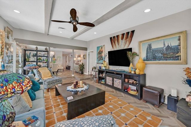 3305 Plaza Del Paz, Las Vegas, NV 89102
