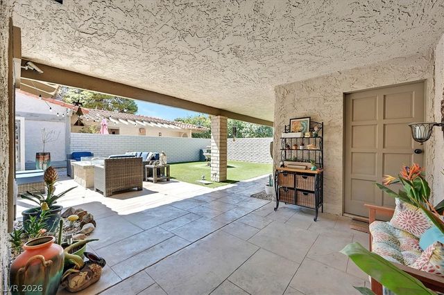 3305 Plaza Del Paz, Las Vegas, NV 89102