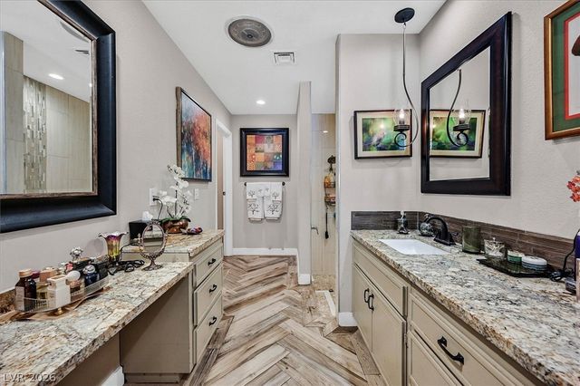3305 Plaza Del Paz, Las Vegas, NV 89102