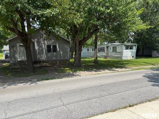1606 & 1608 W Faust Street, Marion, IL 62959