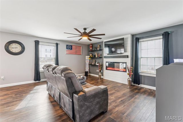 708 Conner Circle, Fairview Heights, IL 62208