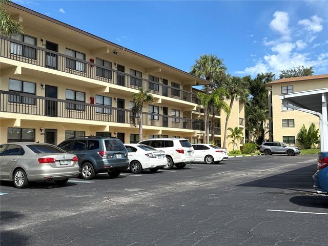305 30TH AVENUE W A312, Bradenton, FL 34205