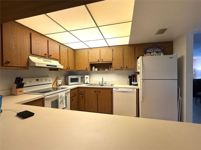 305 30TH AVENUE W A312, Bradenton, FL 34205