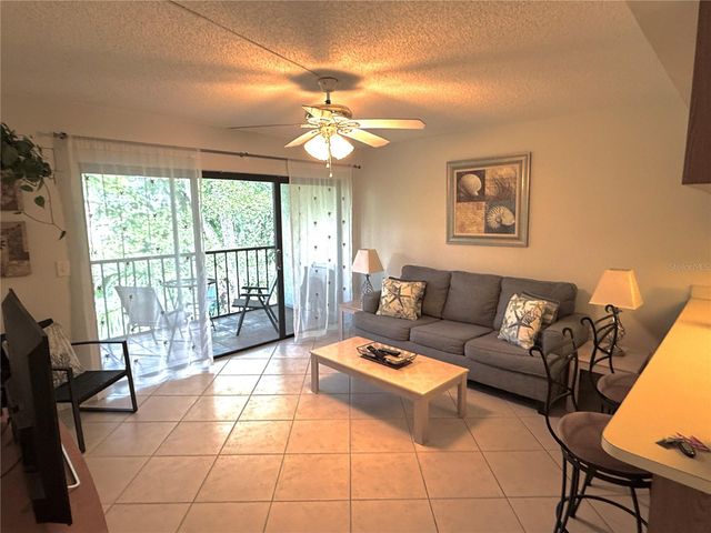305 30TH AVENUE W A312, Bradenton, FL 34205