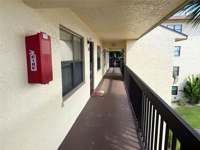 305 30TH AVENUE W A312, Bradenton, FL 34205
